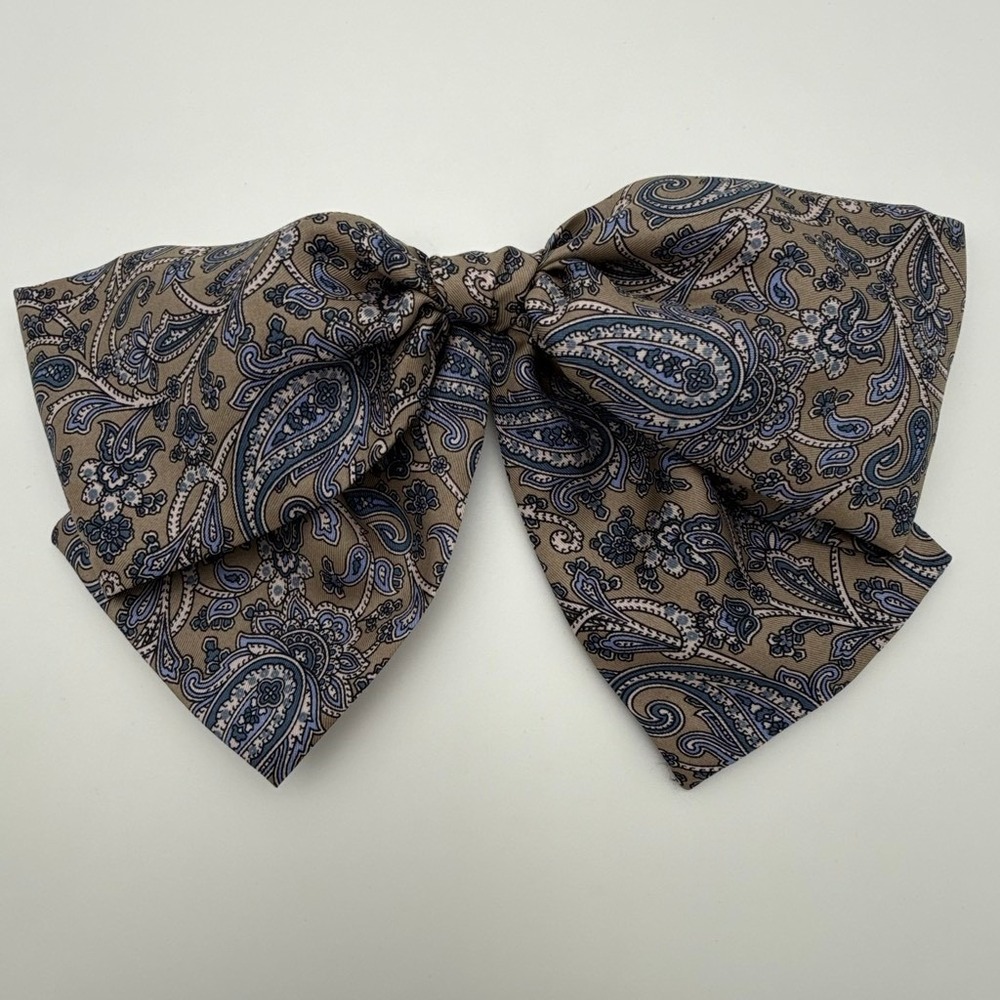 Van Horn Designs Womens Silk Paisley Neck Tie Bow Blue Tan Oversized Brooch Pin